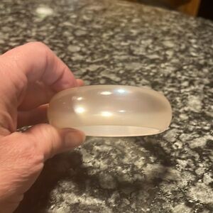 Vintage‎ Lucite pearlescent bracelet
